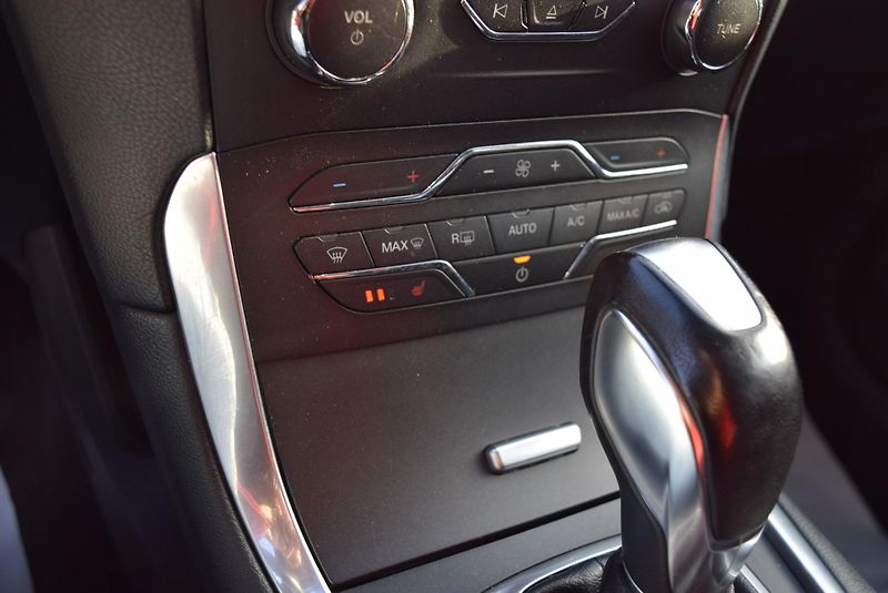 Ford Galaxy (2018) 2.0TDCi 110kw BUSINESS 7MÍST  - fotka 25 z 47