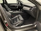 Volvo V90 CC D5 AWD MOMENTUM AUT CZ - náhled 23