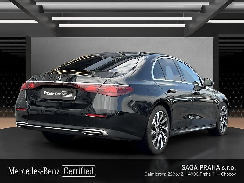 Mercedes-Benz Třídy E 220d 4MATIC Avantgarde - fotka 4 z 20