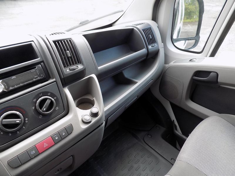 Peugeot Boxer (2011) 3,0 116KW 6MÍST L5H2 - fotka 20 z 33