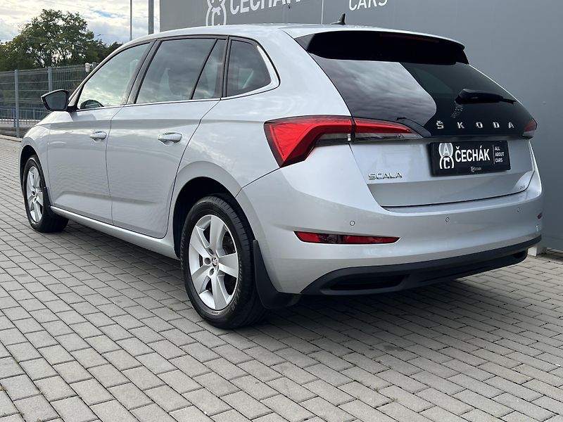Škoda Scala (2022) 1,5TSi 110kW STYLE - fotka 37 z 38