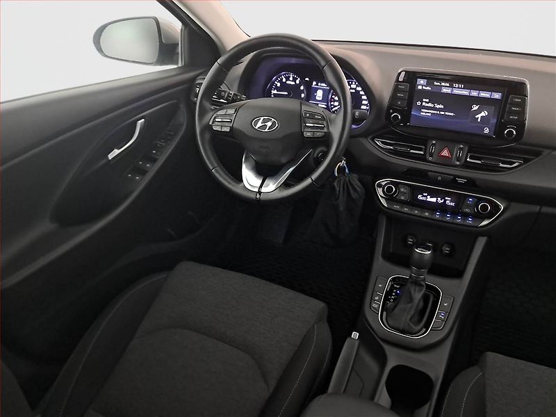 Hyundai i30 (2023) Smart 1.0 T-GDI - fotka 7 z 17