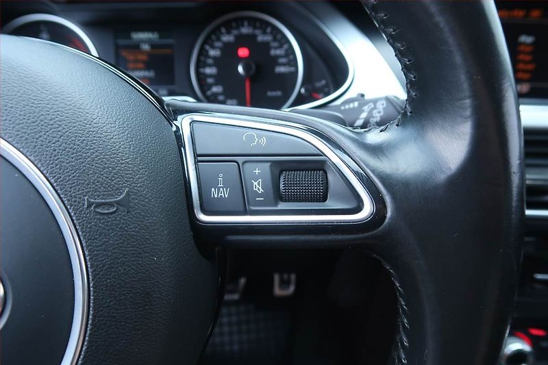 Audi A4 (2015) 2.0 TDI, Automat, Serv.kniha - fotka 18 z 23