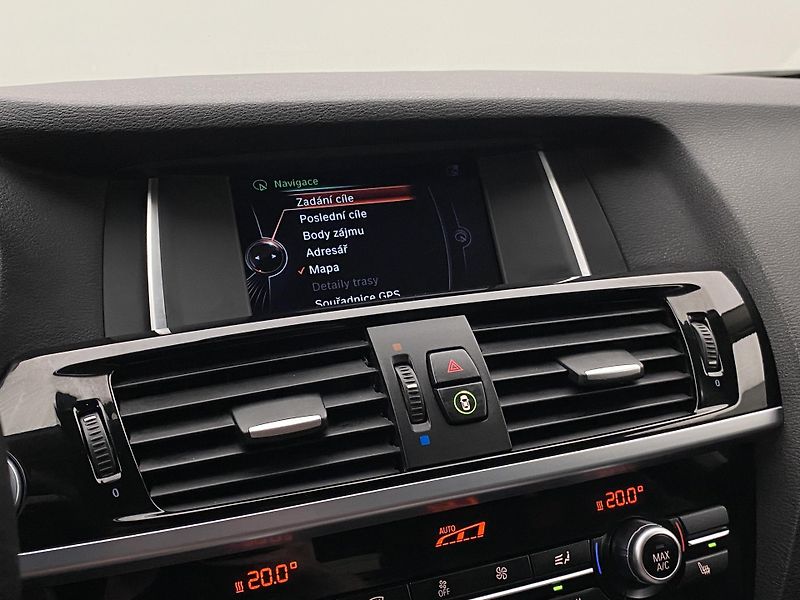 BMW X3 XDRIVE 20d AUT  - fotka 40 z 56