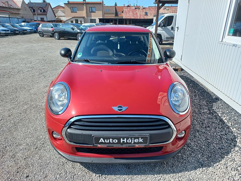 Mini One (2015) 1.2i 55kW  - fotka 3 z 18