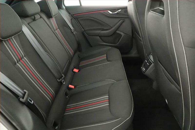 Škoda Scala (2025) 1.0 TSI, MONTE CARLO, KAMERA - fotka 7 z 14