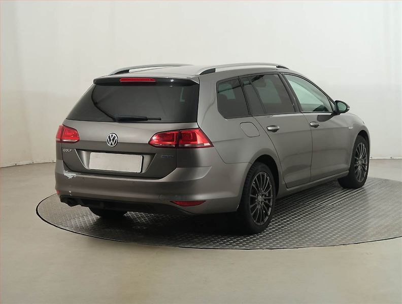 Volkswagen Golf (2016) 1.6 TDI, Tempomat - fotka 5 z 13
