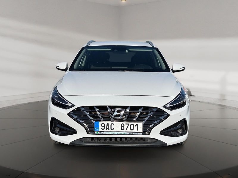 Hyundai i30 (2022) SMART 1.6CRDI 85kW CZ DPH - fotka 2 z 11