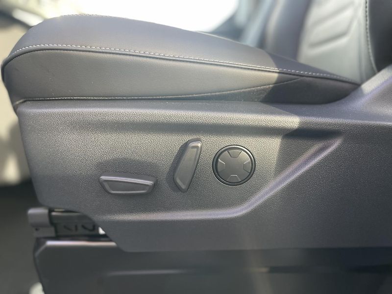 Ford Tourneo Custom Titanium X L2 125 kW AT AWD - fotka 13 z 27