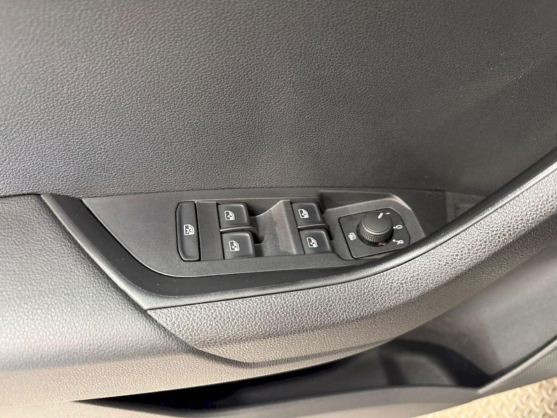 Škoda Karoq (2019) AMBITION PLUS 2.0TDI 110KW - fotka 20 z 34