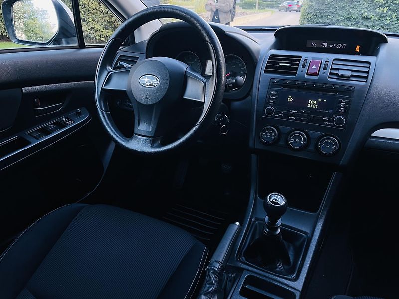 Subaru XV 2.0i 4x4 MANUÁL SERVISKA - fotka 23 z 38