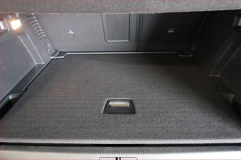 Peugeot 3008 (2023) Allure 1.5 BlueHDi, 1.majitel - fotka 14 z 20