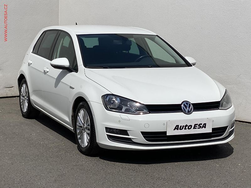Volkswagen Golf (2014) 2.0 TDi, CUP, navi, Webasto - fotografie inzerátu
