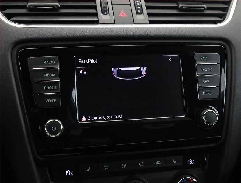 Škoda Octavia (2015) RS 2.0 TDI, Automat, Kůže - fotka 14 z 20