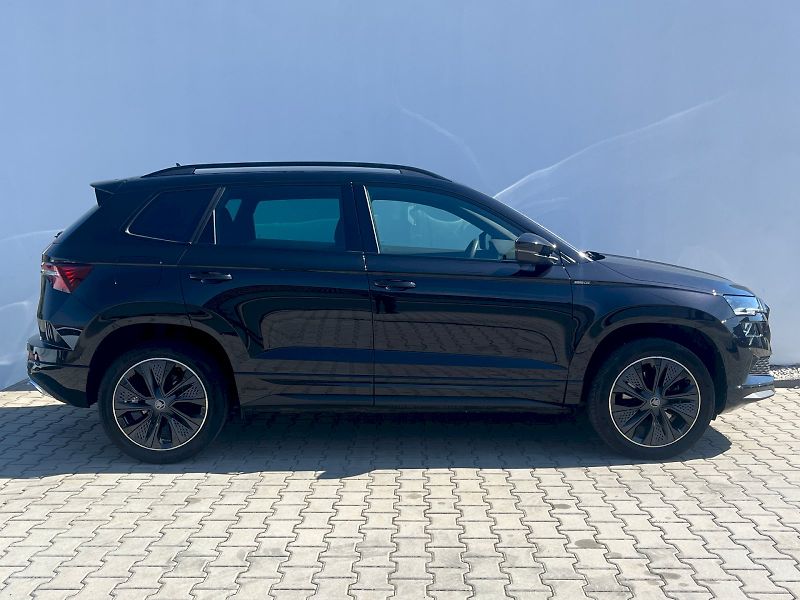 Škoda Karoq (2025) Sportline 1,5TSI / 110 kW DSG - fotka 10 z 36