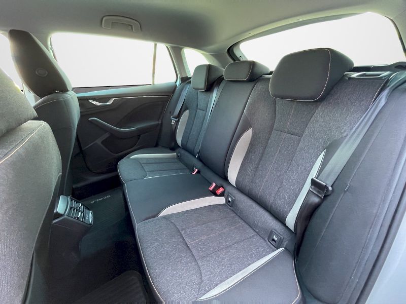 Škoda Scala (2022) 1.5 TSI 110kW Style Plus - fotka 23 z 31