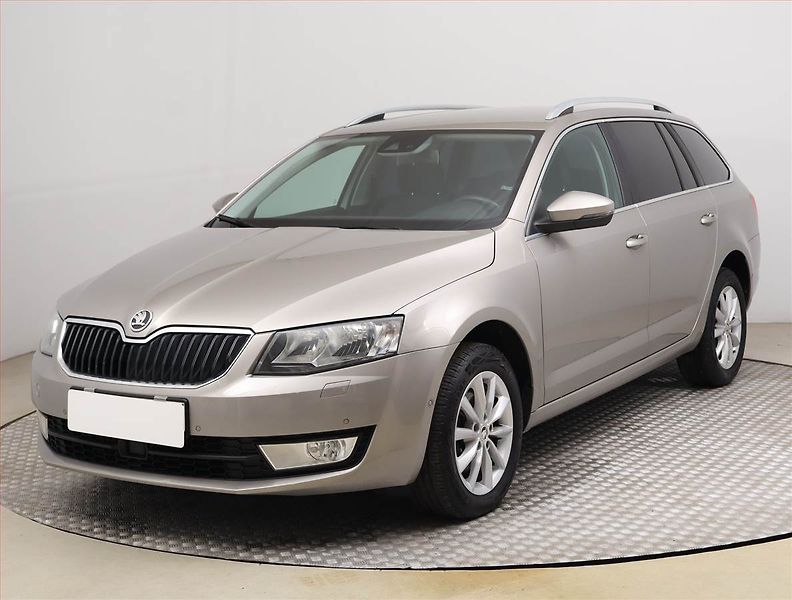 Škoda Octavia (2014) Elegance 2.0 TDI, Automat - fotka 2 z 20