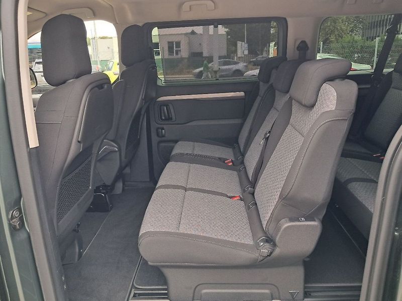 Peugeot Traveller Active L3 2.2 BlueHDi 180 S&am - fotka 12 z 21