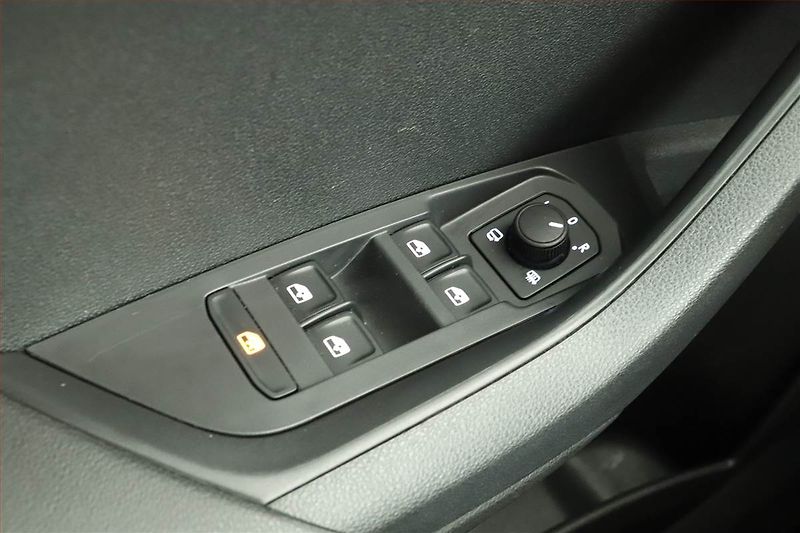 Škoda Karoq (2025) 1.5 TSI, SPORTLINE, AUTOMAT - fotka 19 z 20