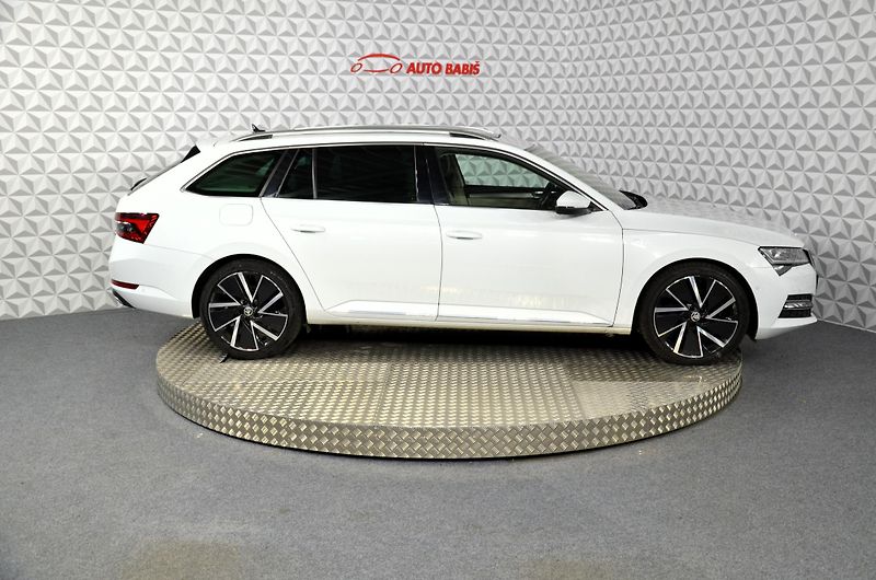 Škoda Superb (2022) 2.0TDI 147kW 4x4 L&K DSG kombi - fotka 4 z 26