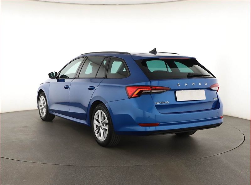Škoda Octavia (2024) Ambition 1.5 TSI e-tec - fotka 4 z 21