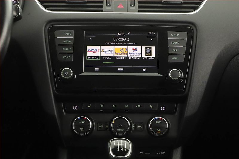 Škoda Octavia (2017) 1.0 TSI, Xenony, Tempomat - fotka 9 z 13