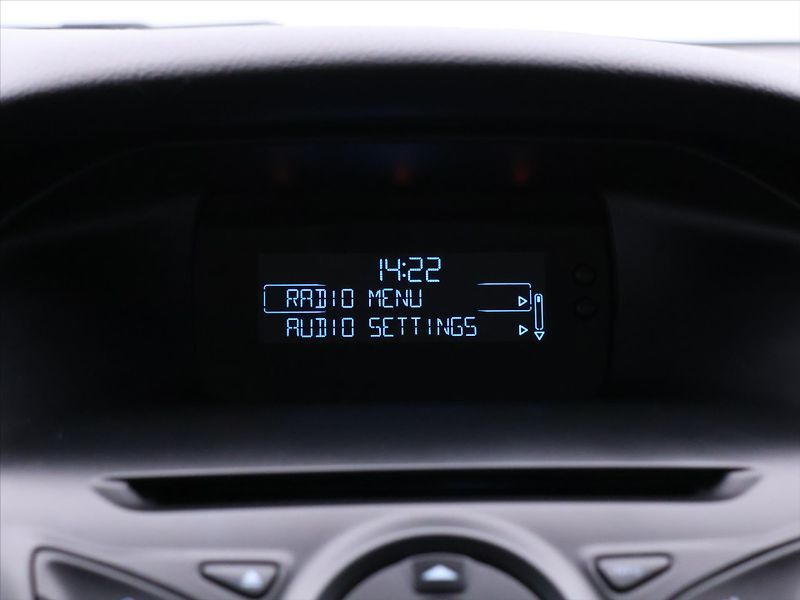 Ford Focus 1,0 EcoBoost 74kW Klima CZ - fotka 19 z 29