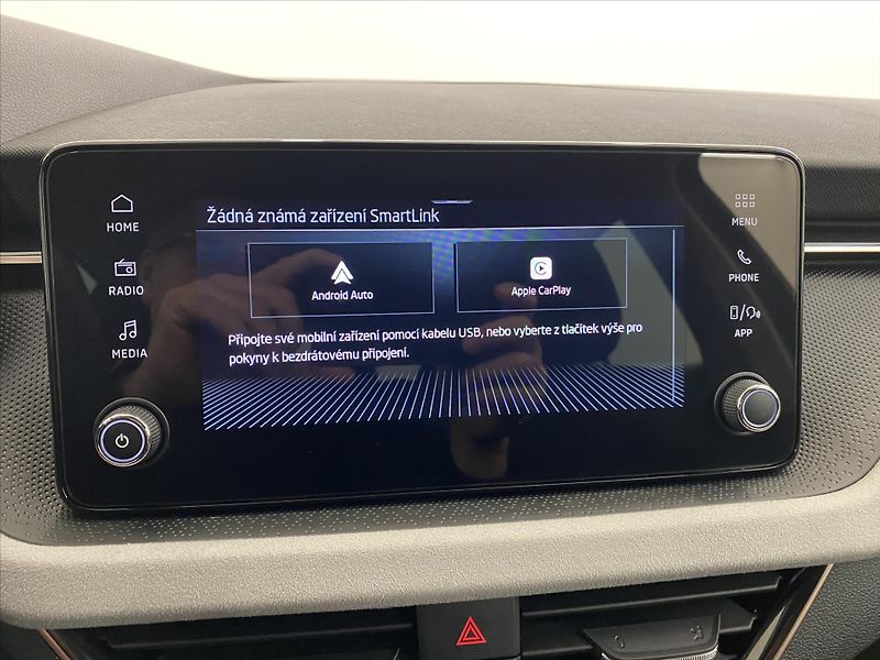 Škoda Scala 1,0 TSI 85kW DSG Top Selection - fotka 14 z 29