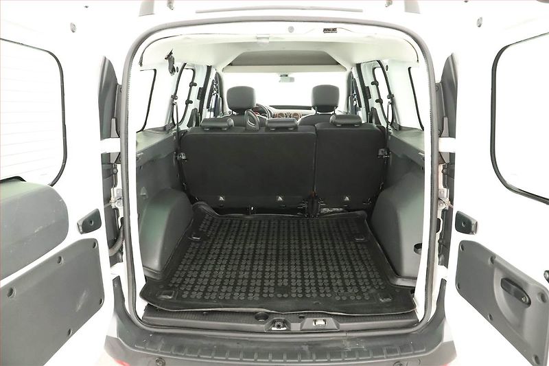 Dacia Dokker (2017) Stepway 1.6 SCe, 5Míst - fotka 13 z 15