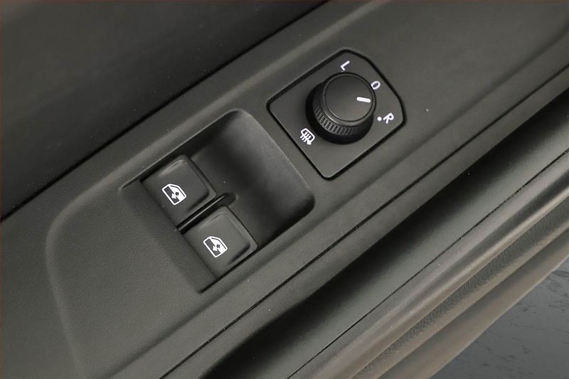 Škoda Fabia (2023) 1.0 TSI, ČR,1.maj, Tempomat - fotka 14 z 14