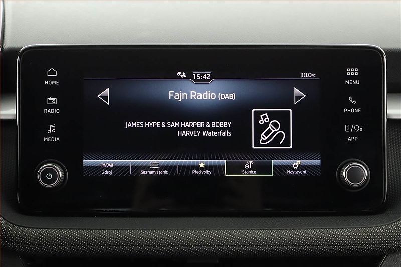 Škoda Fabia (2024) 1.0, SELECTION, DPH, SENZORY - fotka 12 z 18