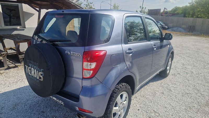 Daihatsu Terios 1,5 16V - fotka 4 z 11
