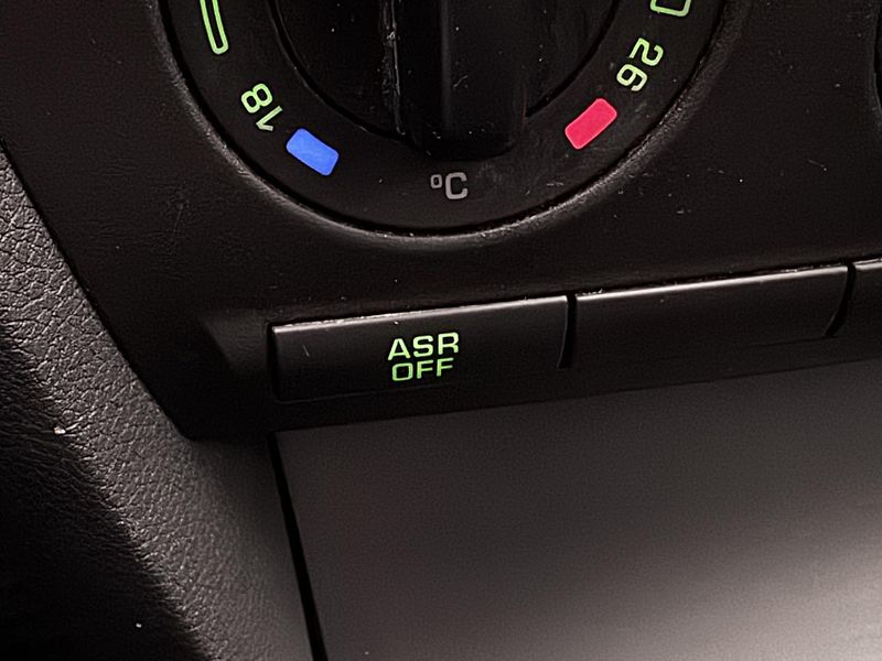 Škoda Octavia 1.9 TDI COMBI CZ 1.maj - fotka 27 z 28