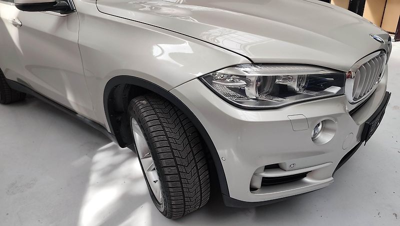 BMW X5 (2014) - fotka 16 z 63