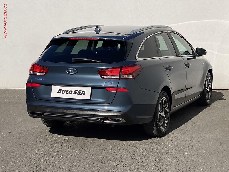 Hyundai i30 (2023) 1.5 T-GDi, ČR, Smart, TZ - fotka 4 z 18