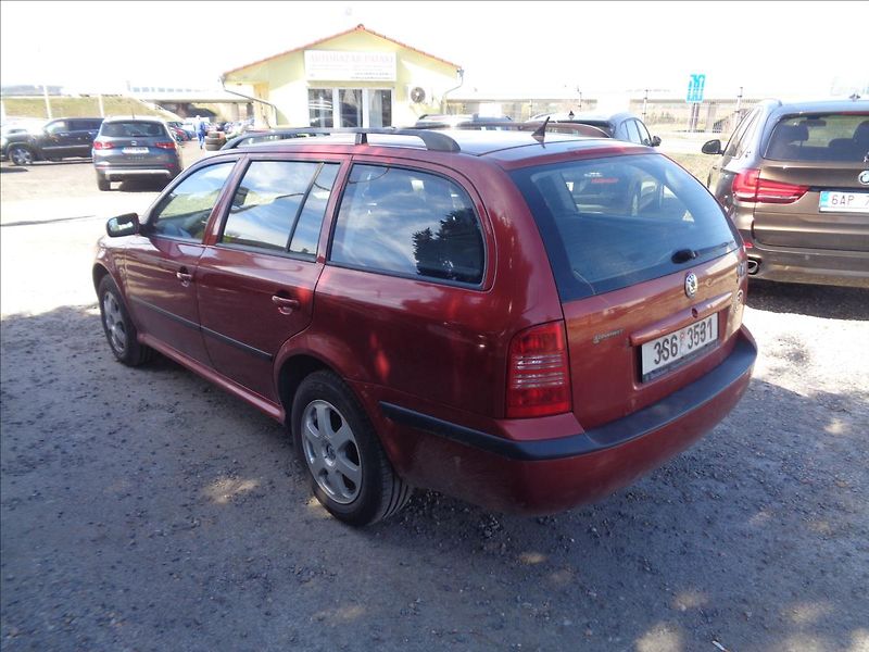 Škoda Octavia 1,9 - fotka 3 z 18