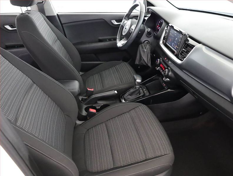 Kia Stonic (2020) 1.0 T-GDI, Automat, ČR,1.maj - fotka 7 z 17