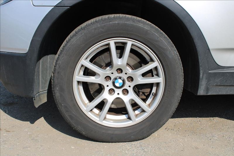 BMW X3 2,0 D  2.maj., ČR, 4 x 4 - fotka 27 z 35