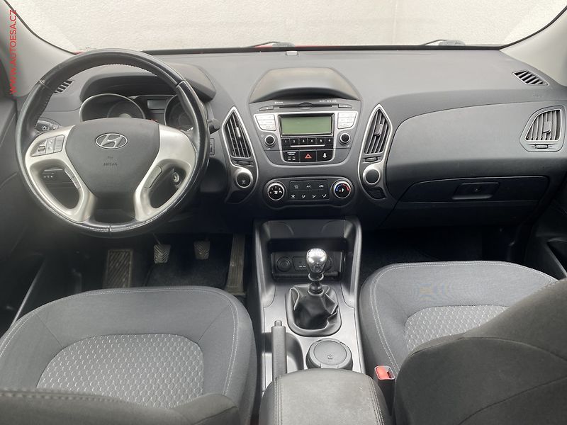 Hyundai ix35 (2013) 1.6 GDi, Klima - fotka 8 z 15