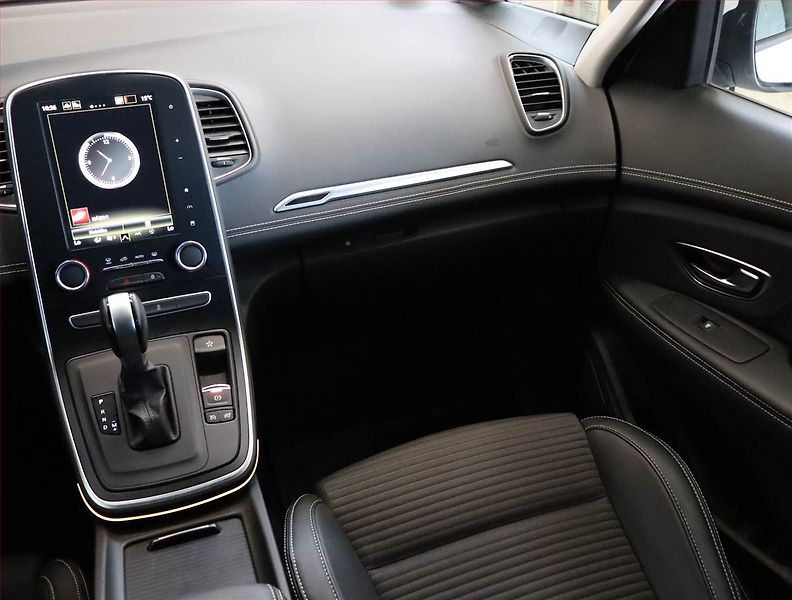 Renault Scénic (2019) 1.3 TCe, Automat, ČR,1.maj - fotka 8 z 24