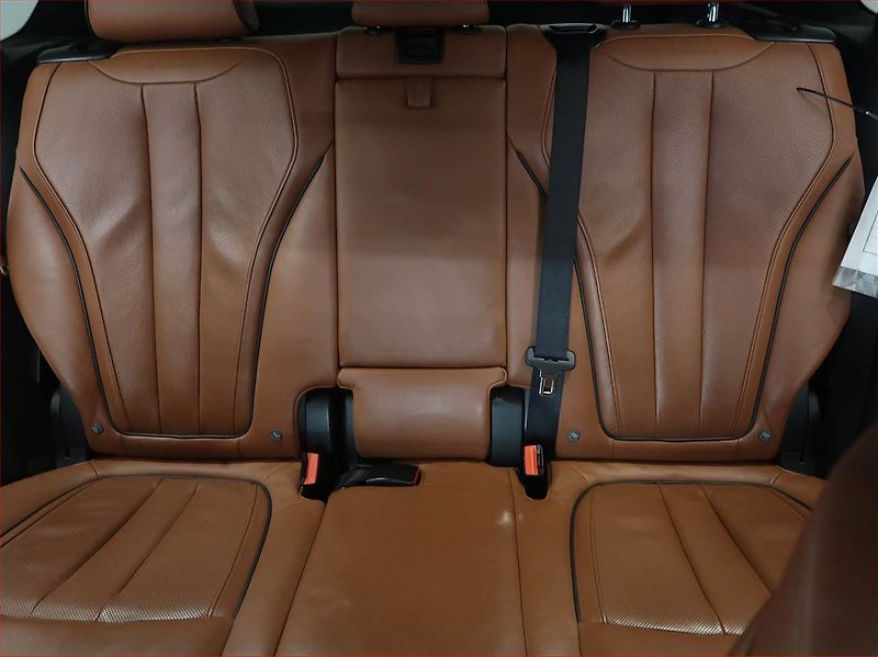 BMW X5 (2017) xDrive40d - fotka 10 z 21