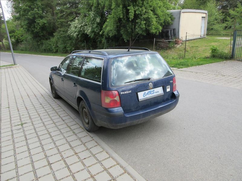 Volkswagen Passat 1,9 TDi, Klima, Vyhř. sed. - fotka 7 z 25