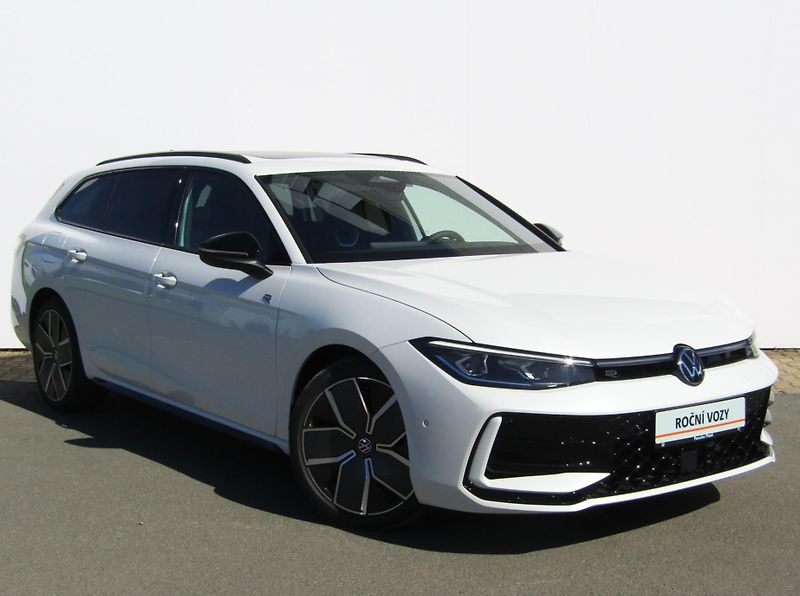 Volkswagen Passat R-Line People 2,0 TDI 110 kW - fotka 8 z 30
