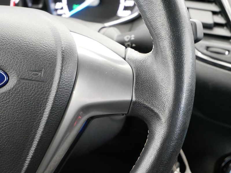 Ford Fiesta - fotka 16 z 24