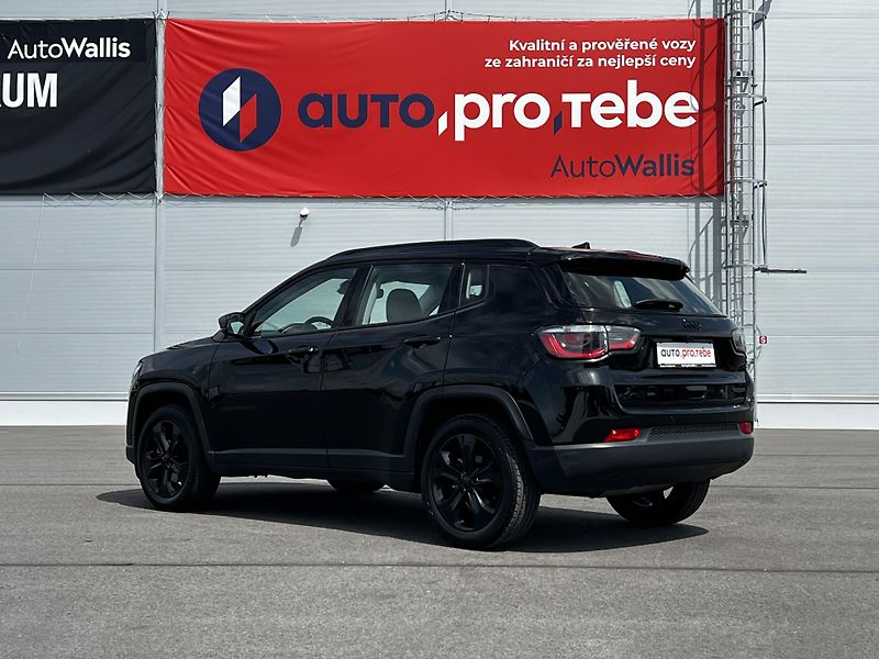 Jeep Compass 1.4 MultiAir 103kW Night Eagle - fotka 5 z 22