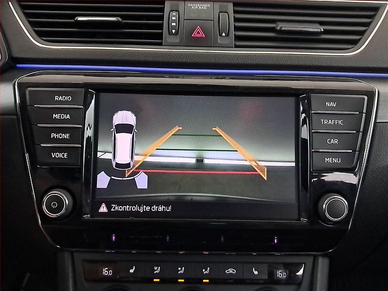 Škoda Superb (2016) Style Plus 2.0 TDI 4x4, 4X4 - fotka 25 z 25