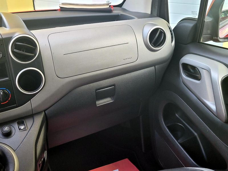 Citroën Berlingo 1,6 bHDi *SERV.KN. záruka km - fotka 23 z 31