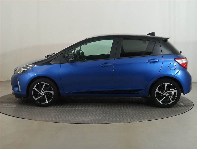 Toyota Yaris (2020) 1.5 Dual VVT-i, Automat - fotka 3 z 14