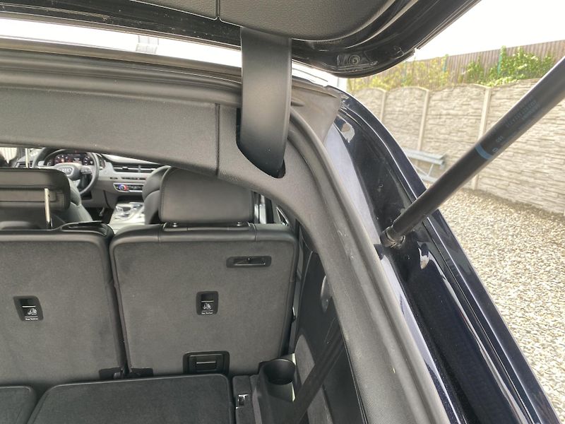 Audi Q7 3.0TDi 4x4 270PS S-LINE 7MÍST! - fotka 120 z 173