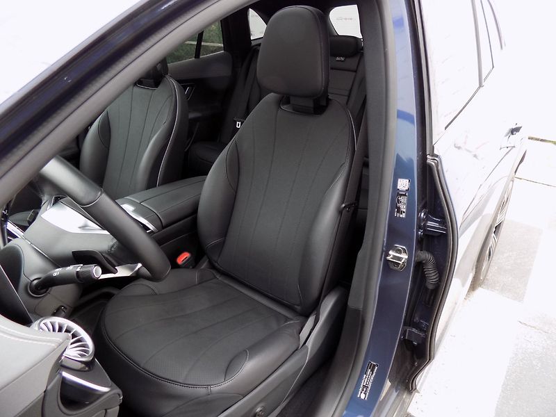 Mercedes-Benz EQE (2023) 350+/Performance-LED/PANO/DPH/ - fotka 13 z 50